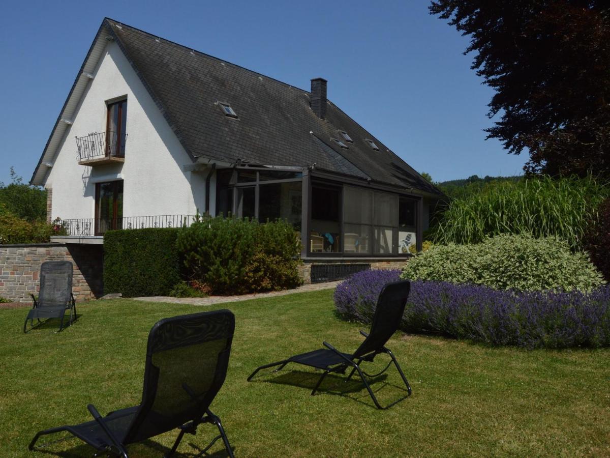 Elegant Villa In Stavelot With Fitness Playroom エクステリア 写真