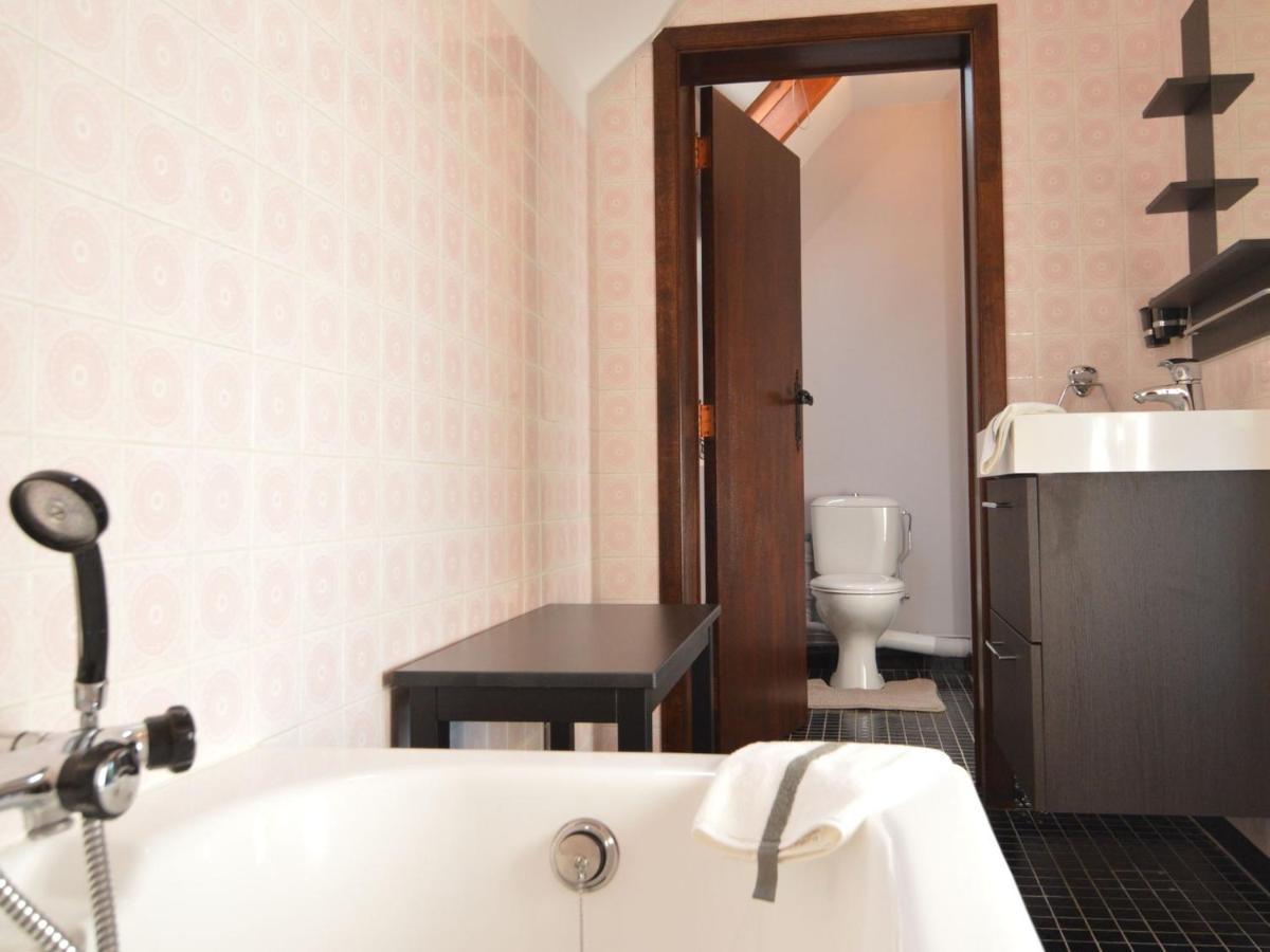 Elegant Villa In Stavelot With Fitness Playroom エクステリア 写真