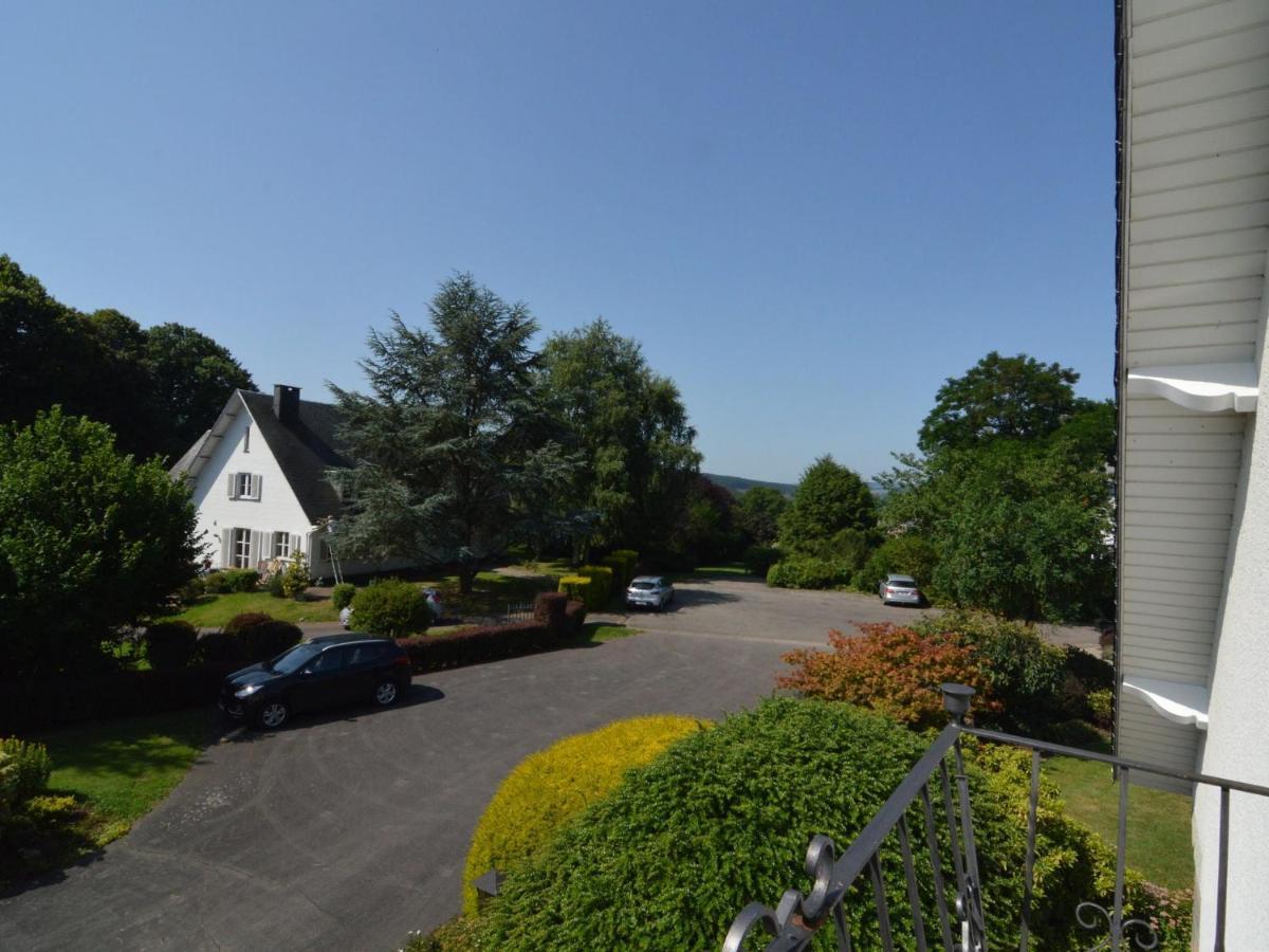 Elegant Villa In Stavelot With Fitness Playroom エクステリア 写真