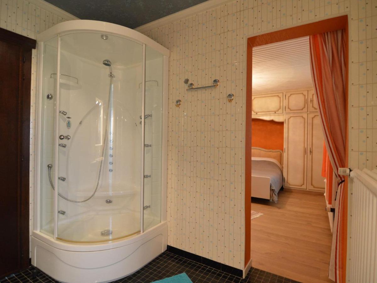 Elegant Villa In Stavelot With Fitness Playroom エクステリア 写真