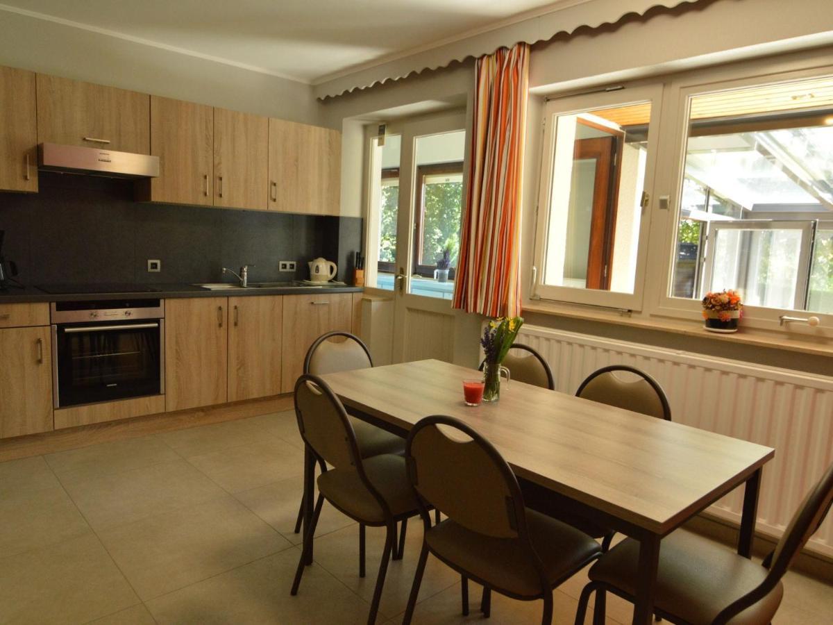 Elegant Villa In Stavelot With Fitness Playroom エクステリア 写真