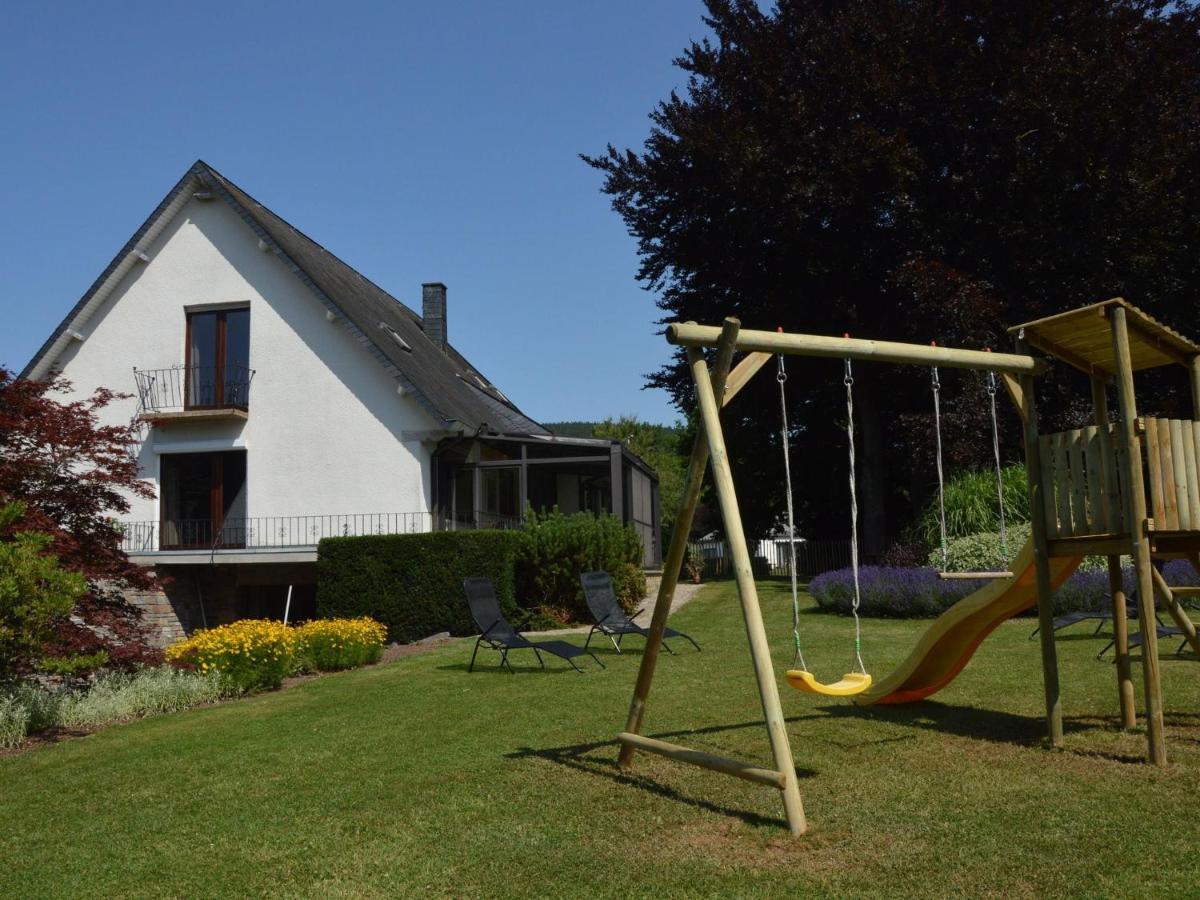 Elegant Villa In Stavelot With Fitness Playroom エクステリア 写真